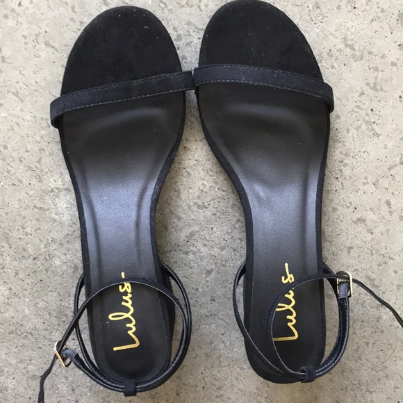 Lulu’s Black Sandals. Never worn. Fits an 8-8.5 - Picture 2 of 3